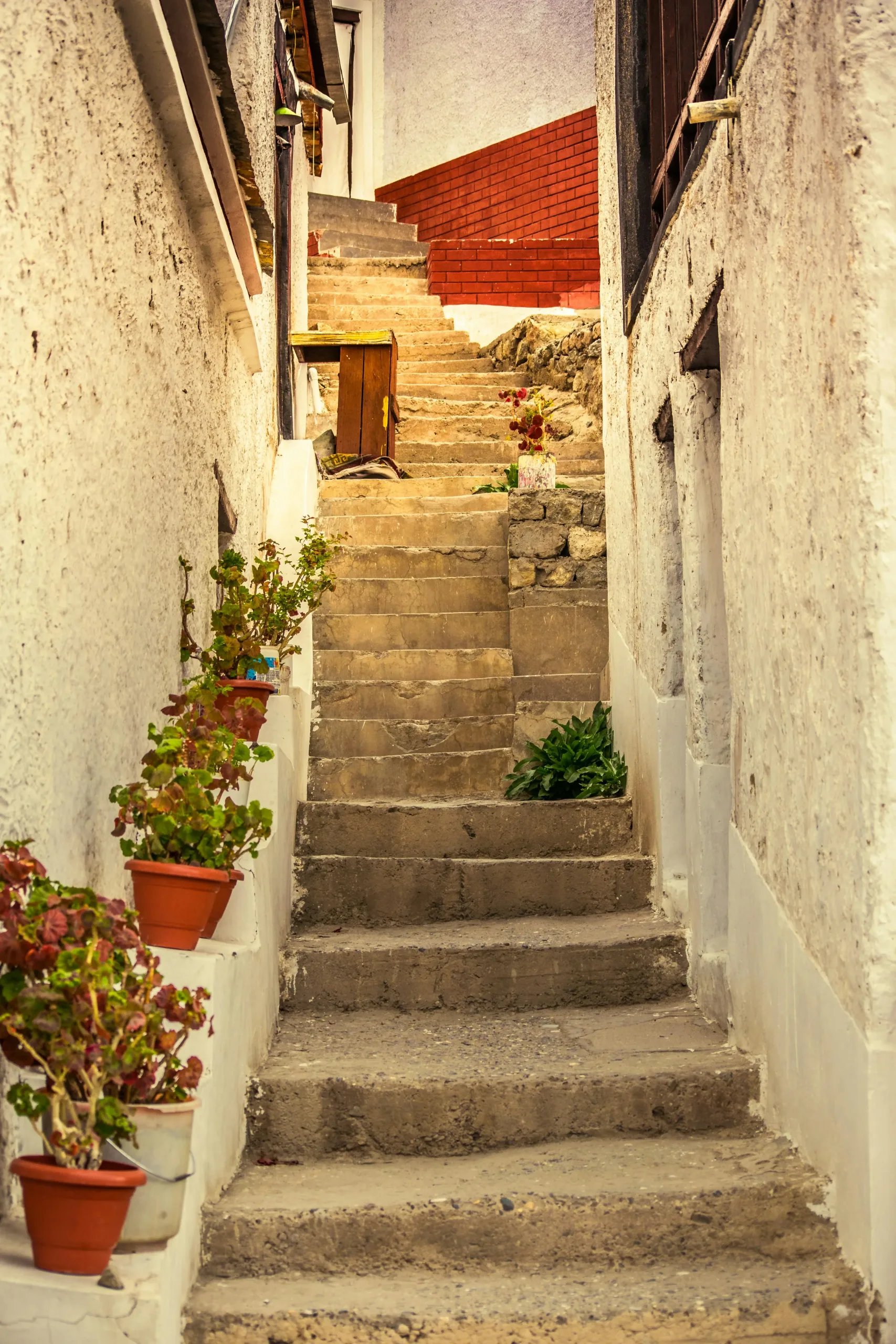 Image of an outdoor staircase